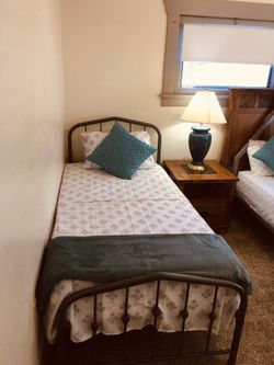 Two twin beds New With Spring Mattress’s 