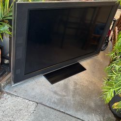 Sony Bravia 52in 