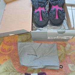 Brand new Balenciaga sneakers with bag and shoe lace Firm Price $500