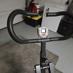 ROW AND RIDE - ALMOST NEW Squat Machine