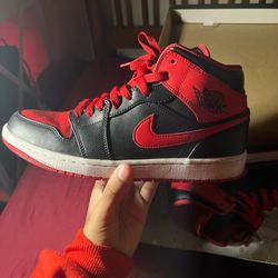 JORDAN 1 MID “ALTERNATIVE BRED”