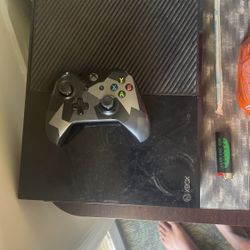Original Xboxone With Controller And Power Source