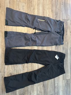 2 Men’s snow pants Size M