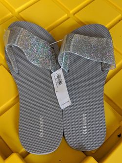 Old Navy slides sandals flip flops size 9 grey silver glitter