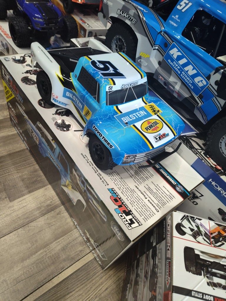Team Associated RC Short Course Truck Brushless Electric Including Lithium Battery And A Charger