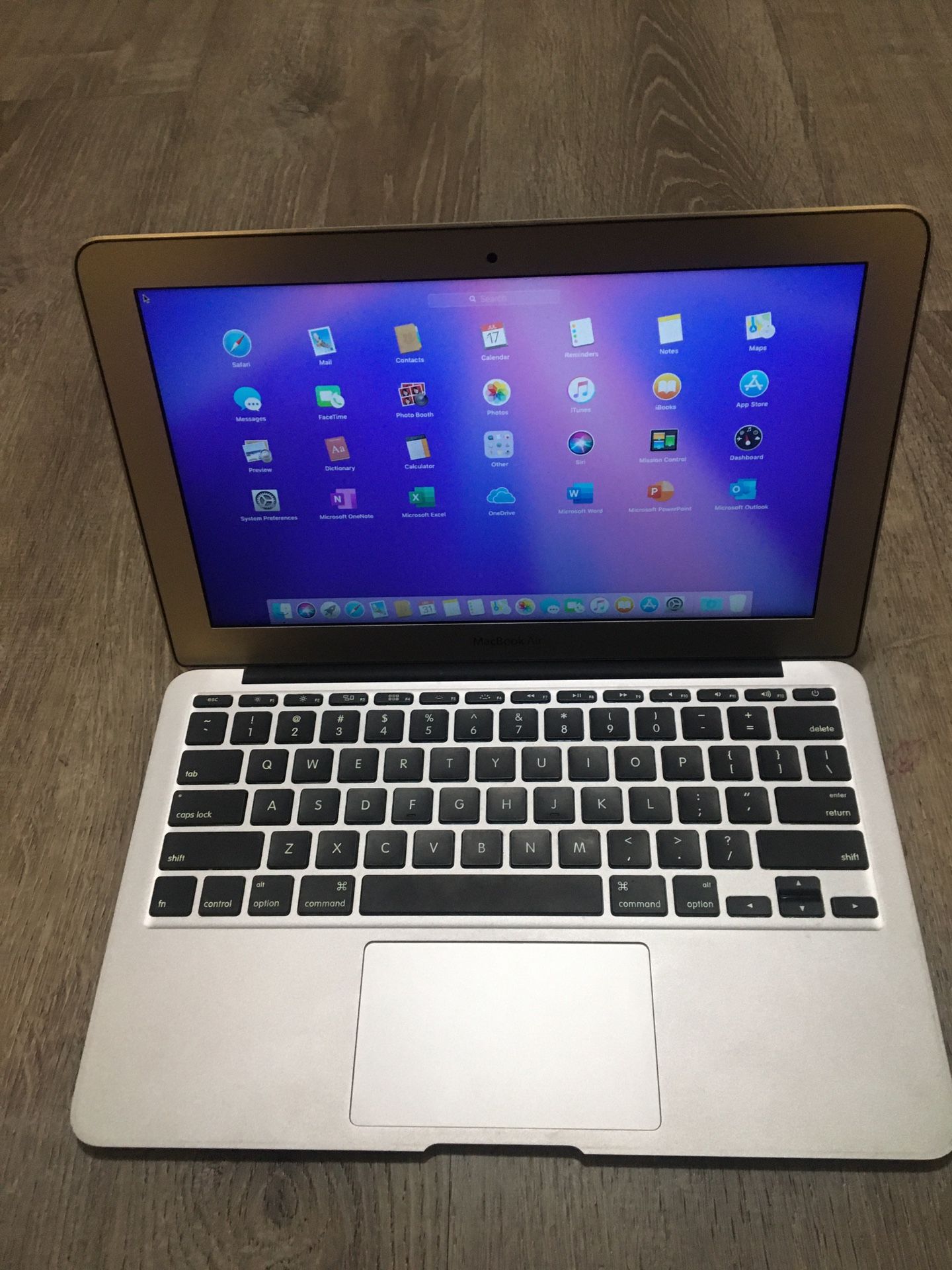 MacBook Air Incl. Charger