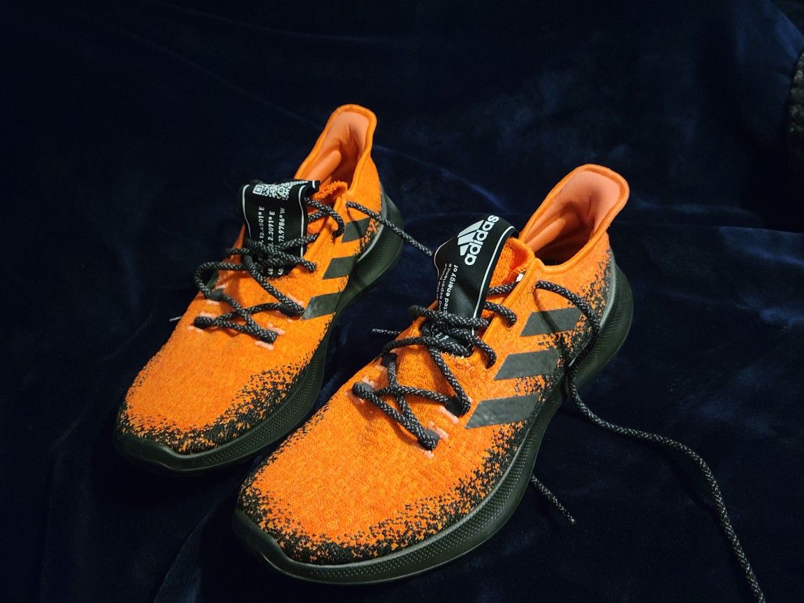 Adidas Men Shoes Limited Edition 9 Half