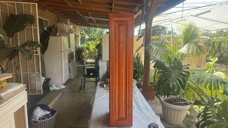 Kitchen cabinet