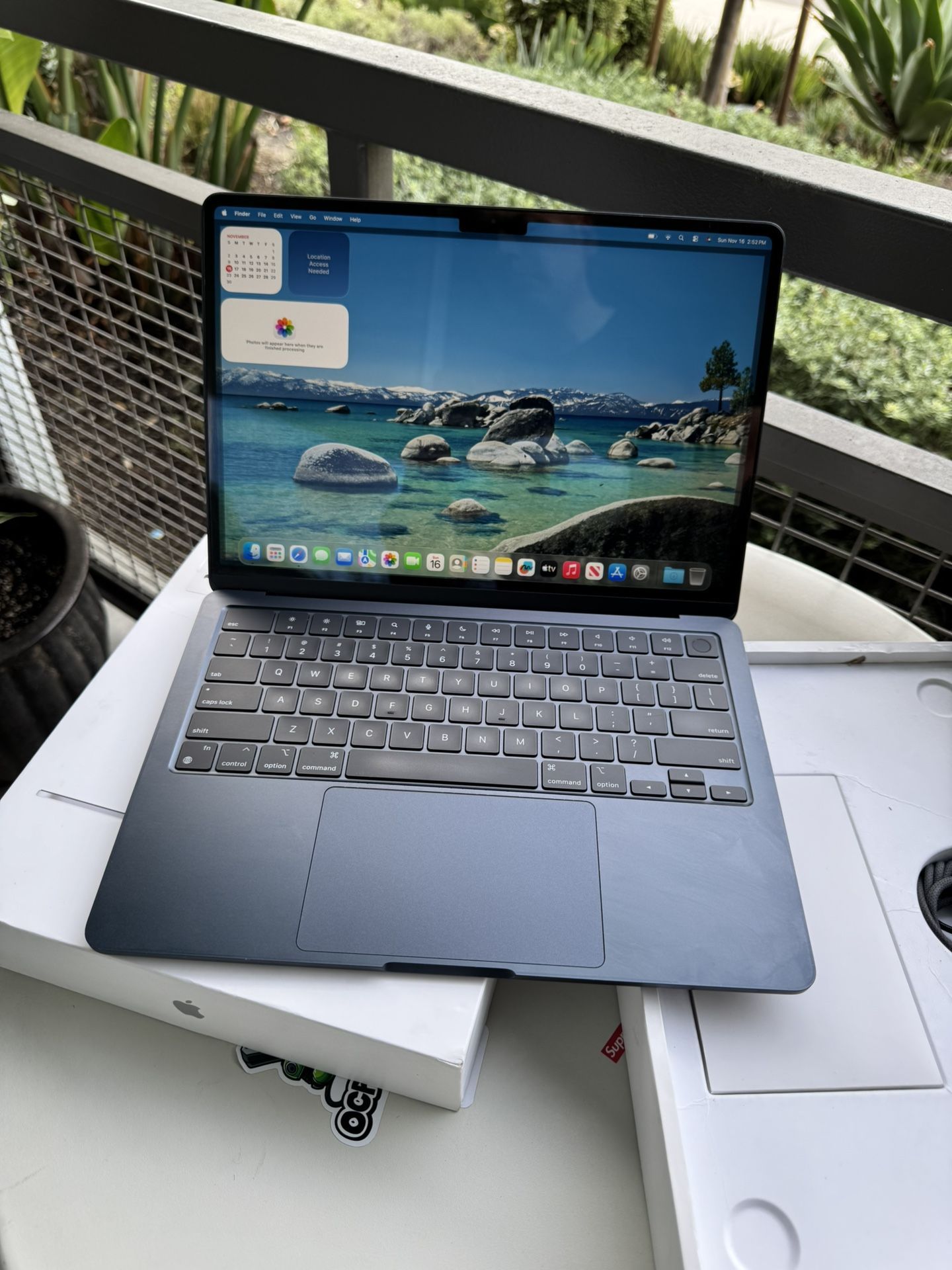 MacBook Air 13in M2 8gb Ram/ 512gb 2022 90% Battery Health 