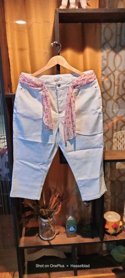 Croft & Barrow Straight Fit High Rise Capri Jeans Size 14