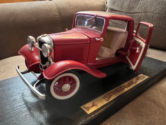 1:18 Diecast Ford 3 Window