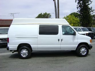 2004 Ford Econoline