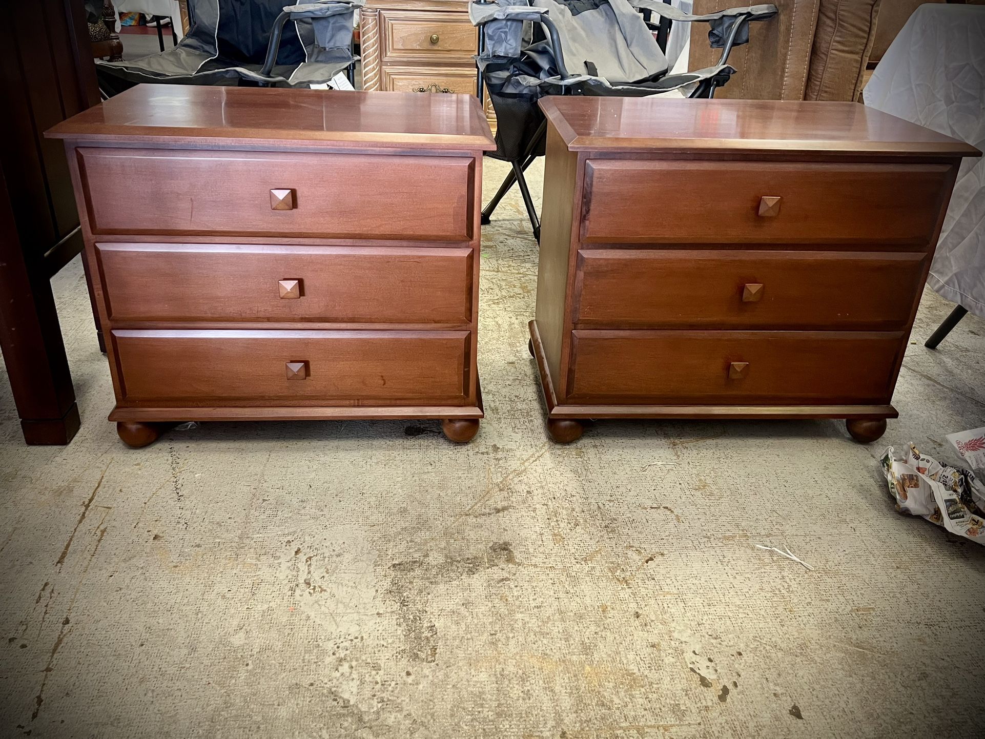 Nightstands/ Solid Wood/ end tables (Ethan Allen)