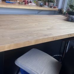 Kitchen island With 4 Chairs