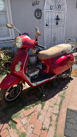 2010 Tuscany Diamo 49cc moped $200 obo