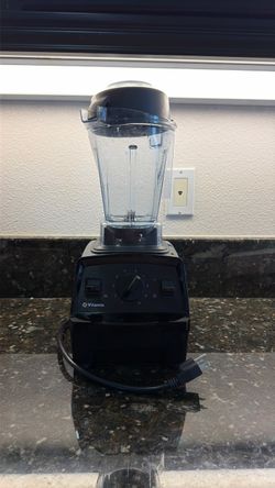 Vitamix ® Explorian ™ E310 Blender