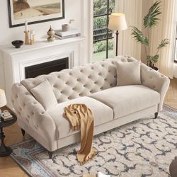 Tufted Chesterfield Couch with Rolled Arms