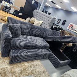 ✨️ Sectionals, 2pc Sofas ✨️ Furniture Queen Bedrooms, Dining Avail
