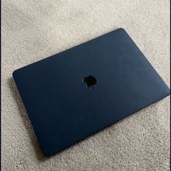 Selling MacBook Air 