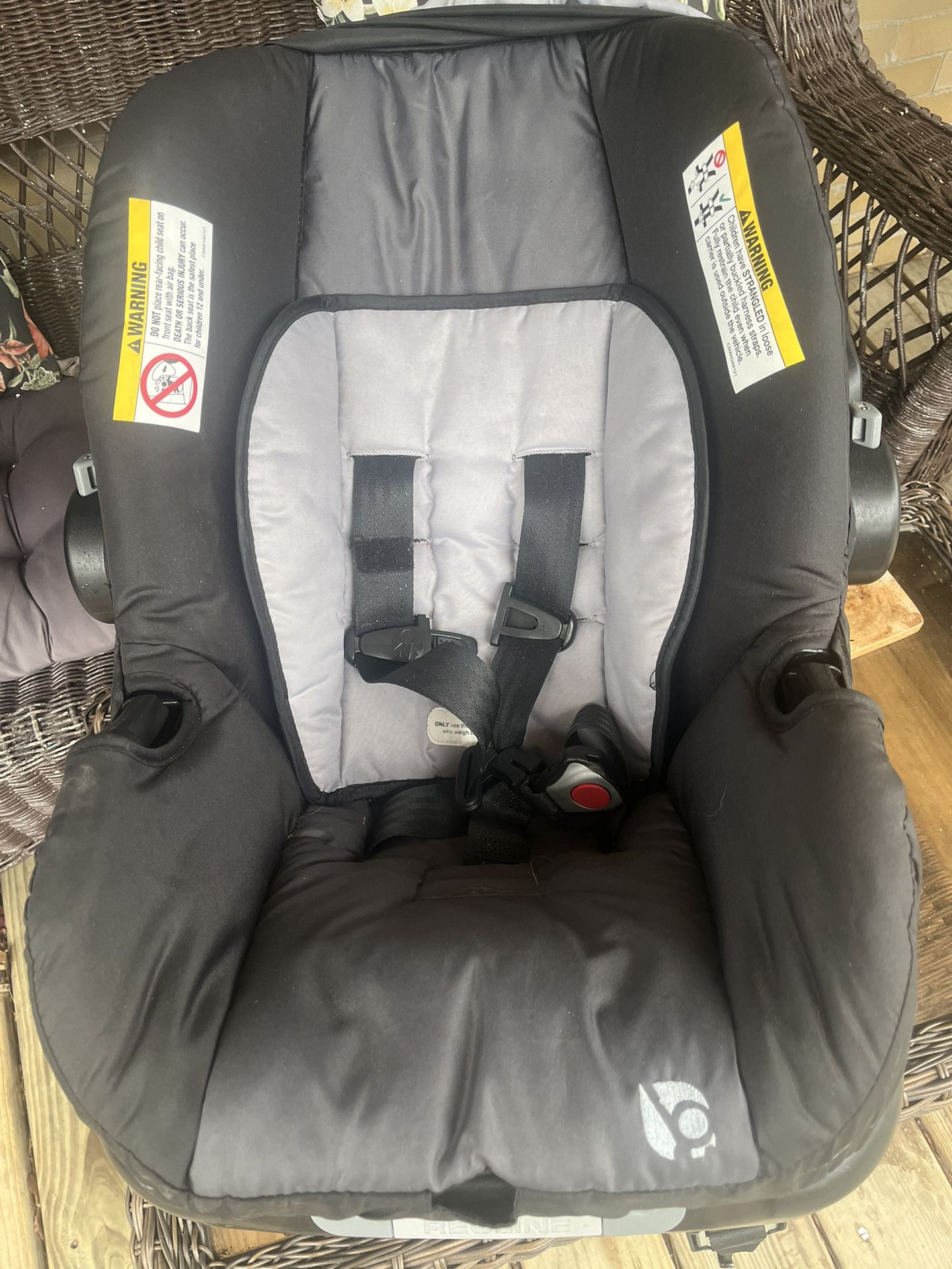 Baby Trend Infant car seat With Base
