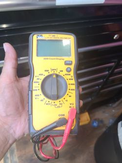 DIGITAL MULTIMETER..HARDLY NEVER USED..AS IN PICTURES..
