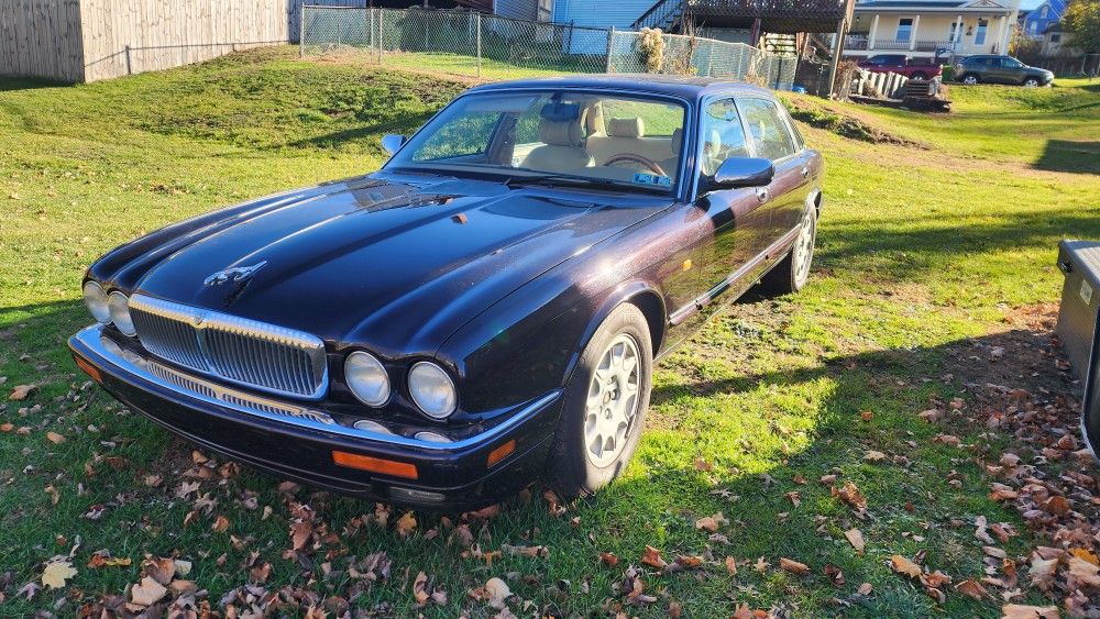 1993 Jaguar Vanden Plas