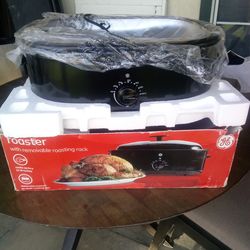 Roaster with removable roasting rack