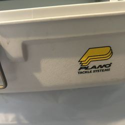 Clean 3 Row Fishing Box