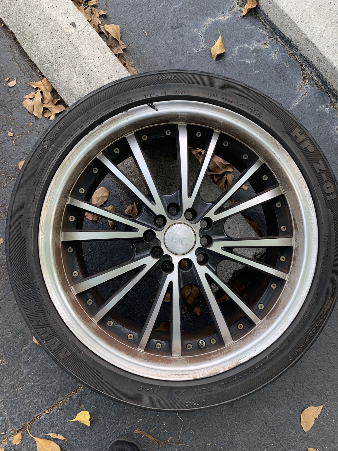 (1) 18 inch rim with 225/40/18 tire in good condition
