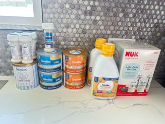 Baby formula and bottles 🍼