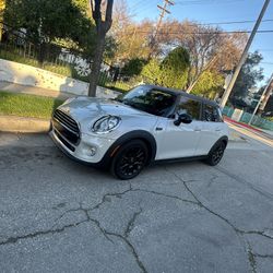 2017 Mini Cooper 