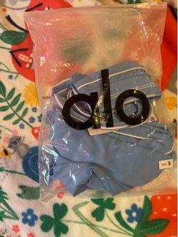 Blue and white alo set