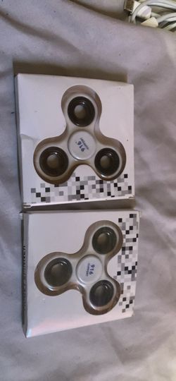 Fidget Spinners in Box – Set of 2