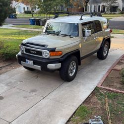 2013 Toyota FJ