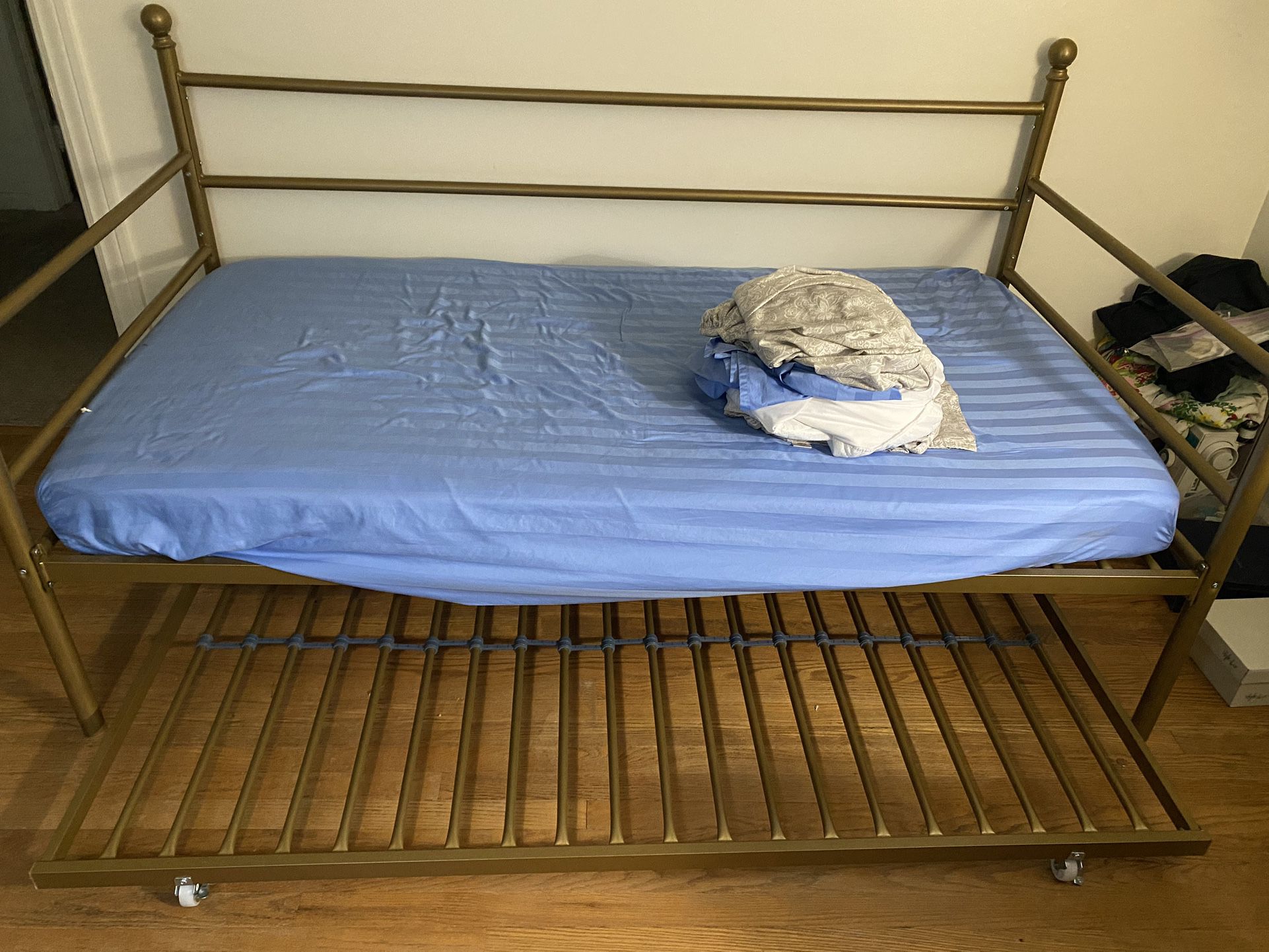 Single Day Bed