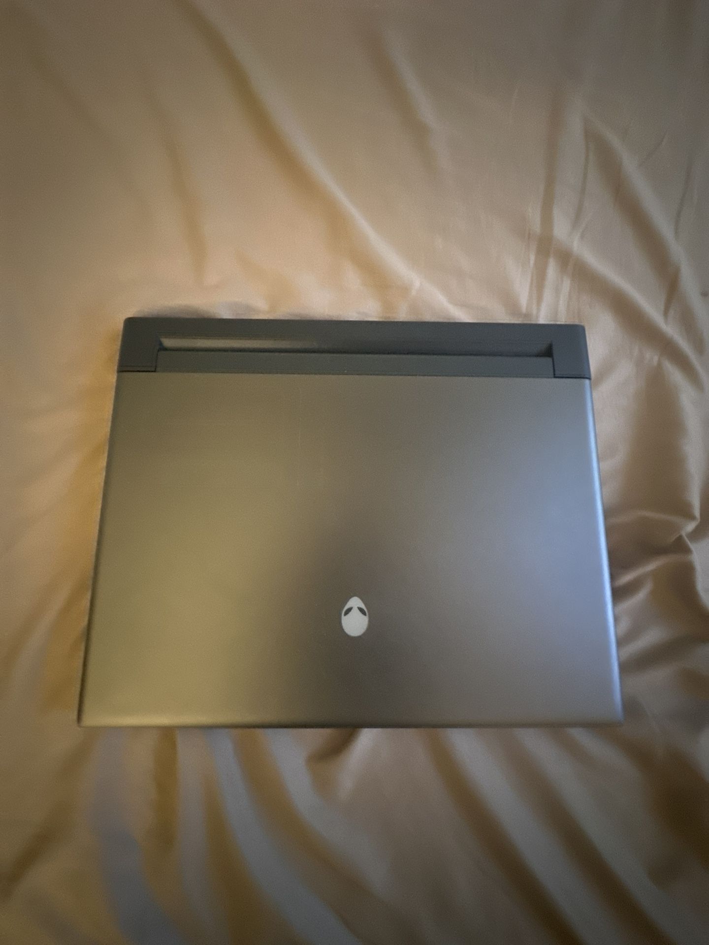 GAMING LAPTOP SET UP