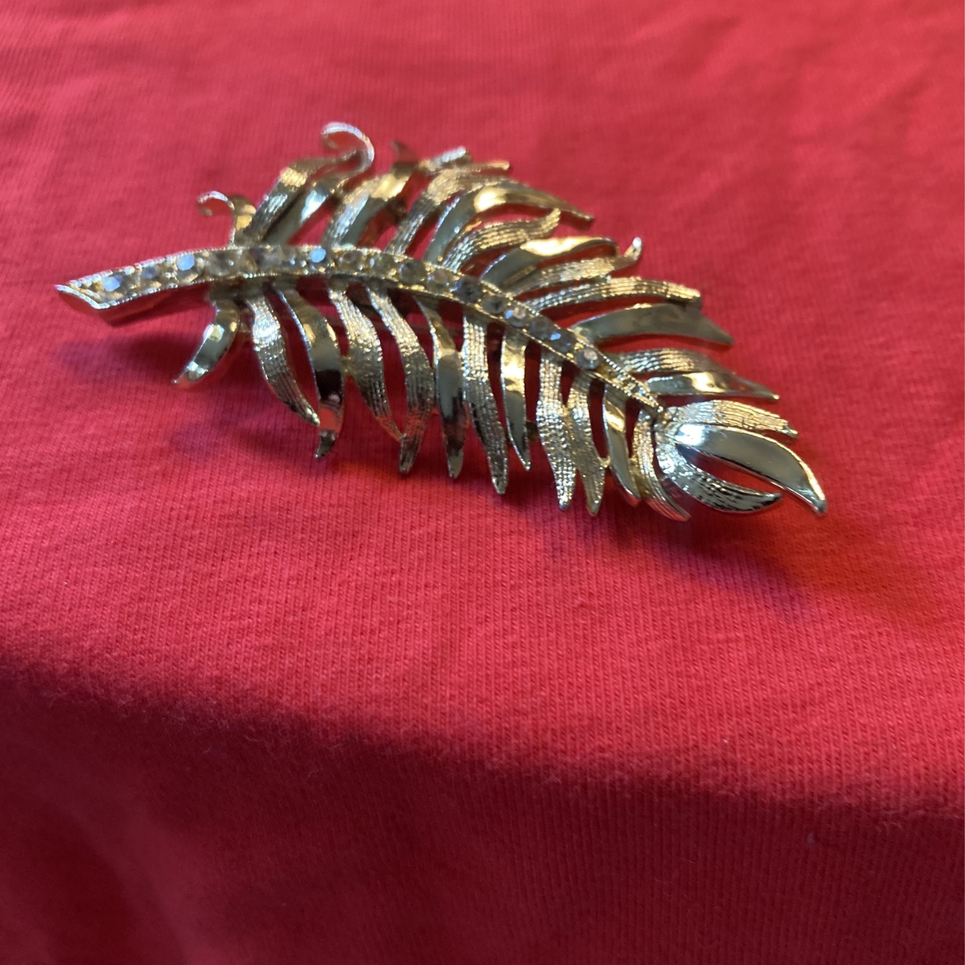 Vintage Mid Century Gerry’s Leaf Broach