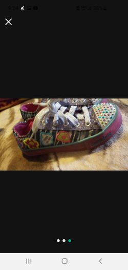 Brand new Skechers Twinkle Brites light up sneakers size 2