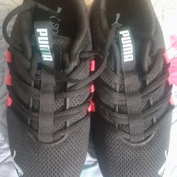 Puma Women Size 8 