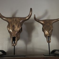 2 Longhorn sculptures. Home Decor . Western Decor 