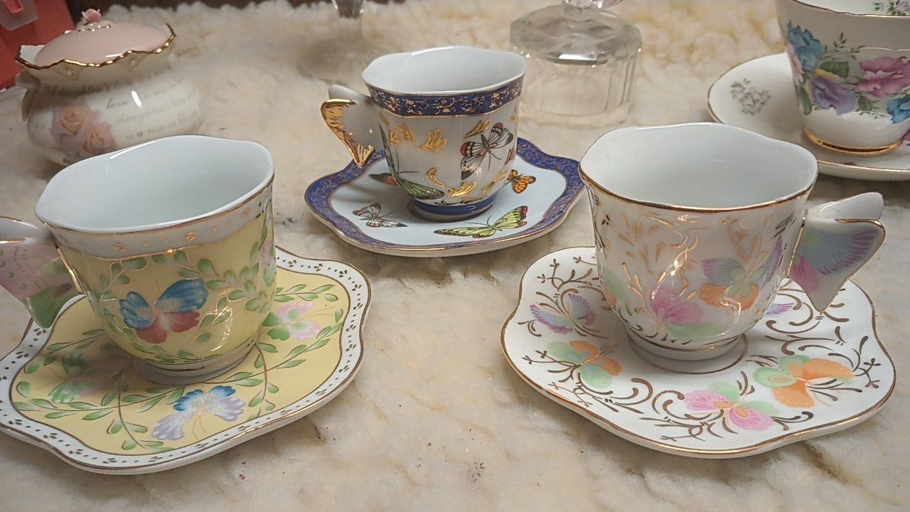 Fine China Tea Cup Sets,Some With A Candle. 