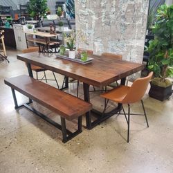 Beautiful 6 PC Rustic Dining Set With Bench (New)