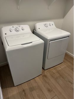BRAND NEW- NEVER USED washer and dryer set