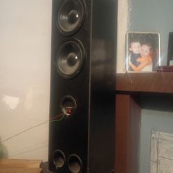 klh Tower 4 way speakers with subs on reverse