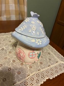 Mushroom coffee container