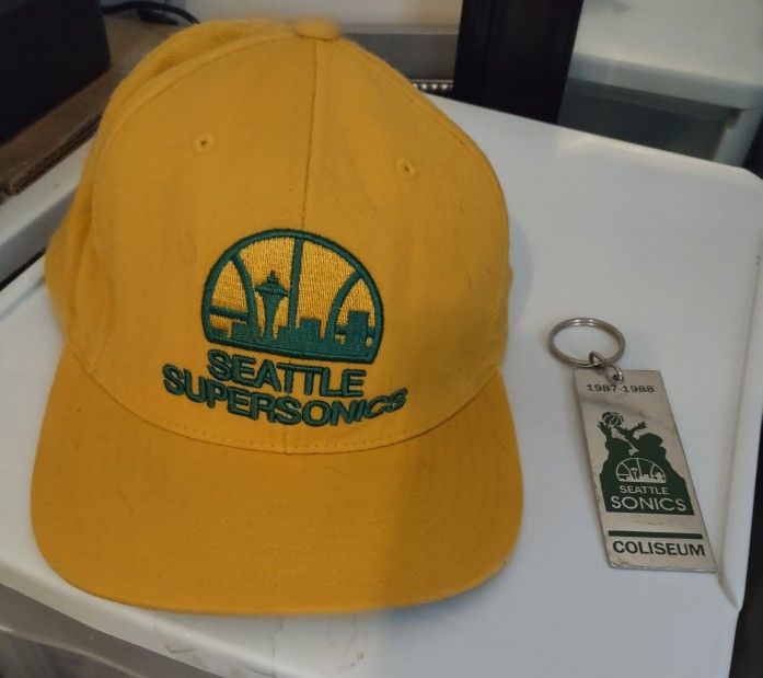Seattle Supersonics Hat And Keychain