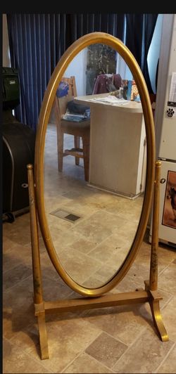 DRESSING MIRROR - FREE STANDING