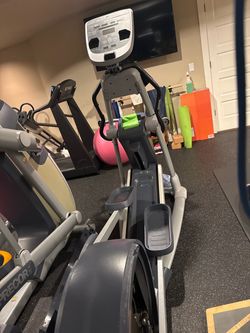 Precor EFX 546i Commercial Elliptical – Self‑Powered, Club Quality