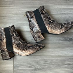 Reaction Kenneth Cole Snake Skin Brown Women's Size 7 1/2 Heel Kick Block Bootie