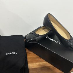 Chanel two tone leather women's flats Size 37
